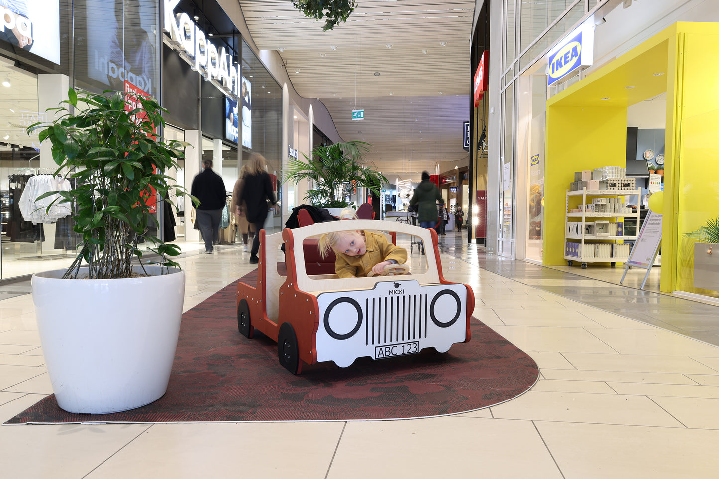 Drewniana ciężarówka z platformą czerwona meble dla dzieci zabawka Micki