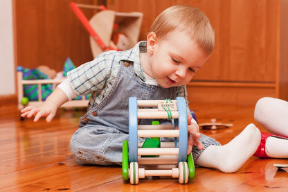 Drewniany ślimak sorter na sznurku - BAJO