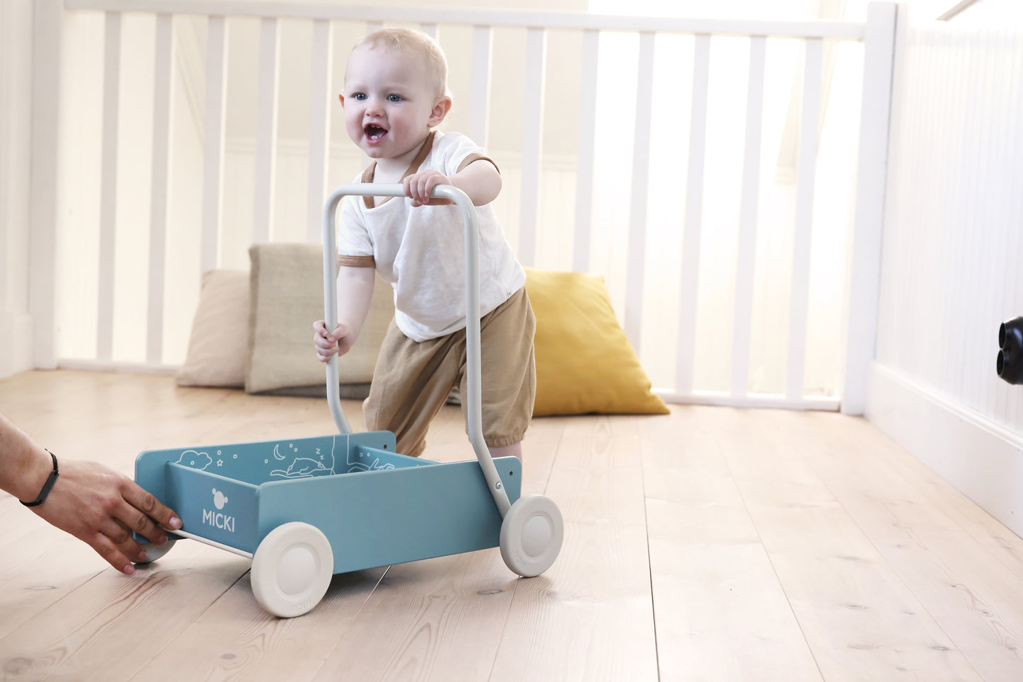 Niebieski drewniany chodzik pchacz, do nauki chodzenia, dla dzieci, Micki