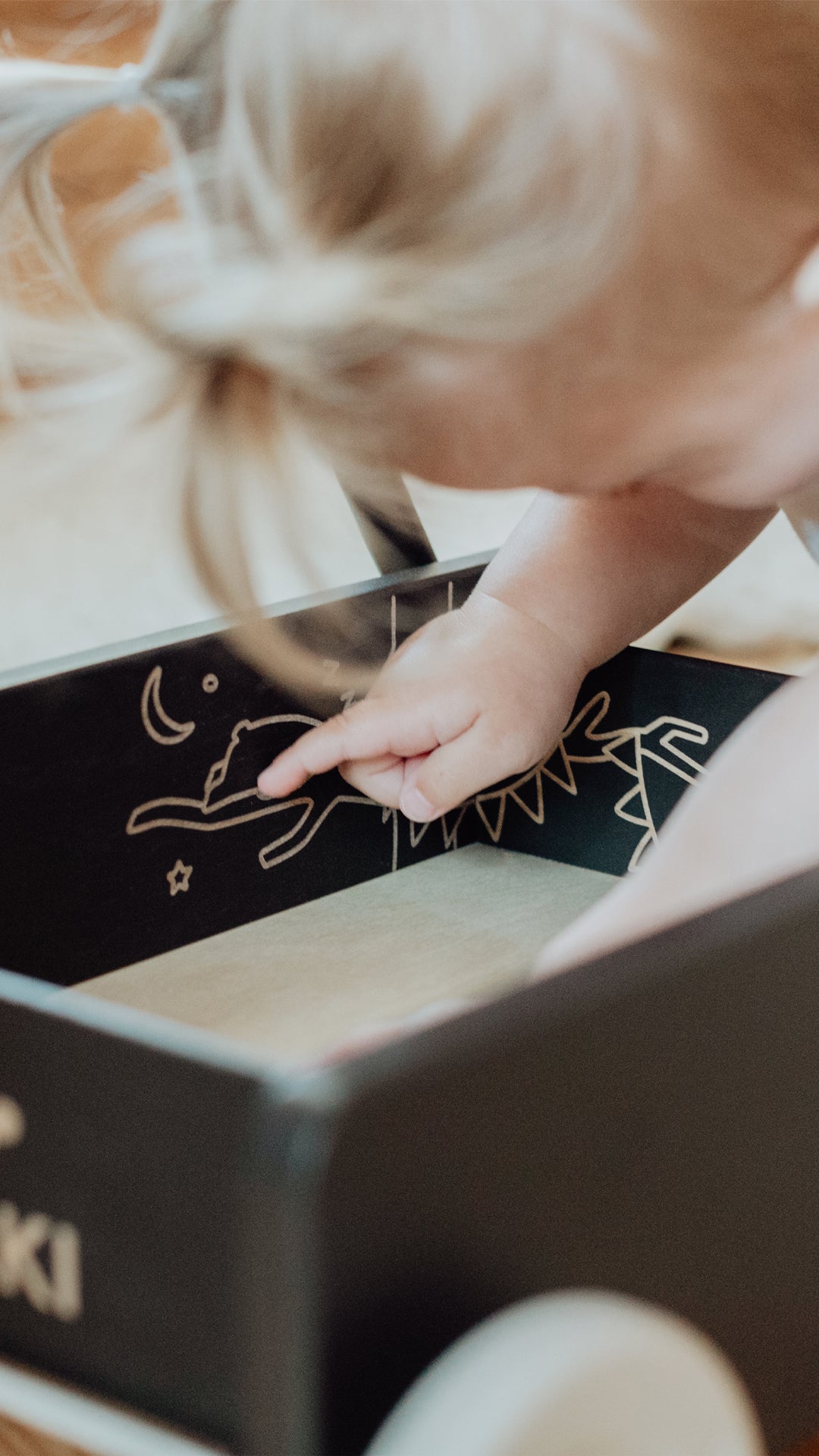 Czarny drewniany chodzik pchacz Premium, nauka chodzenia, dla dzieci, Micki