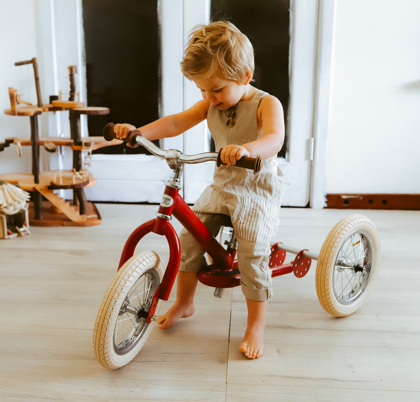 Pierwszy rowerek trójkołowy dziecięcy biegowy 2w1 czerwony matowy Trybike