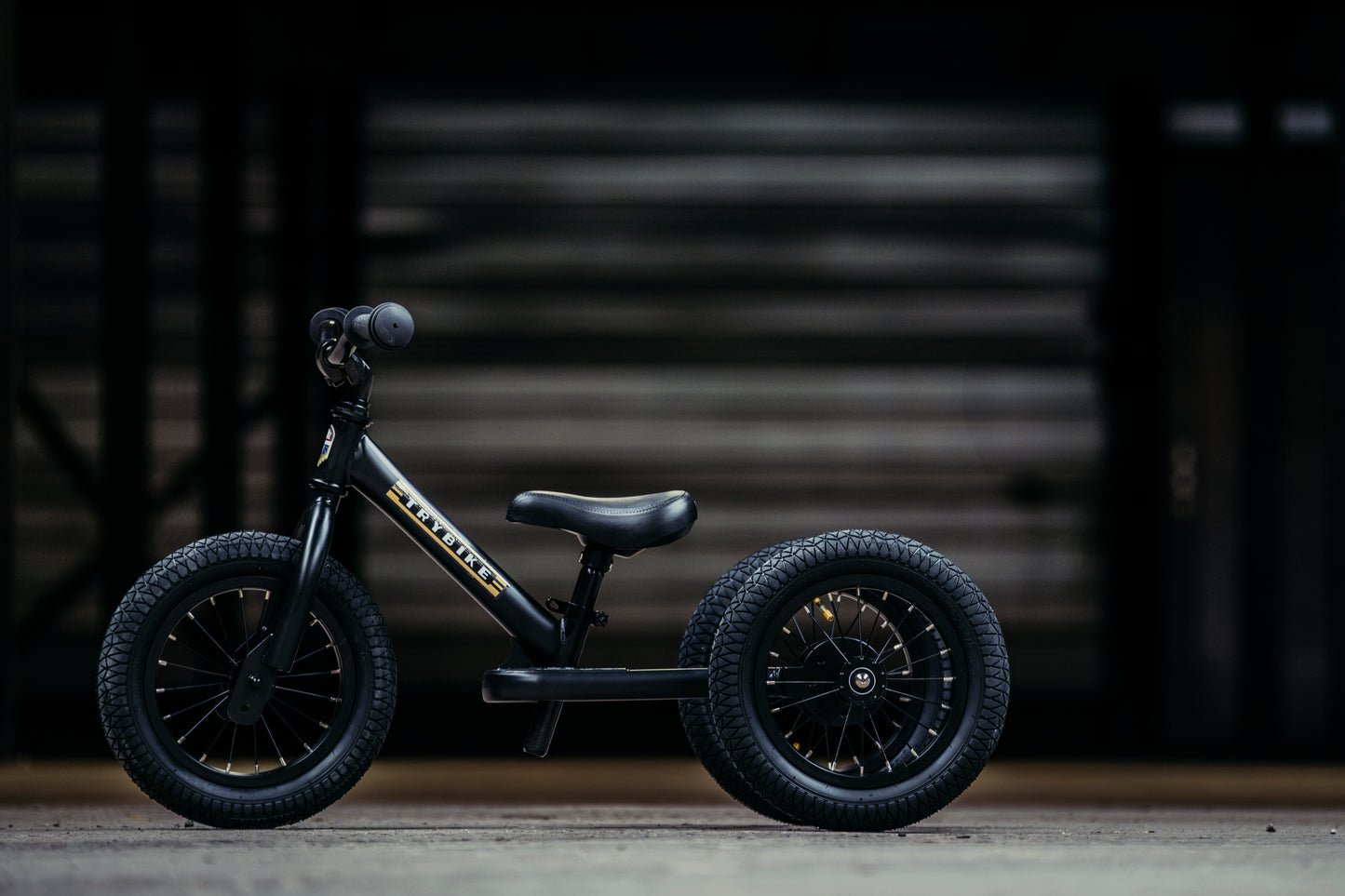 Pierwszy rowerek trójkołowy dziecięcy biegowy 2w1 czarny dla dzieci Trybike