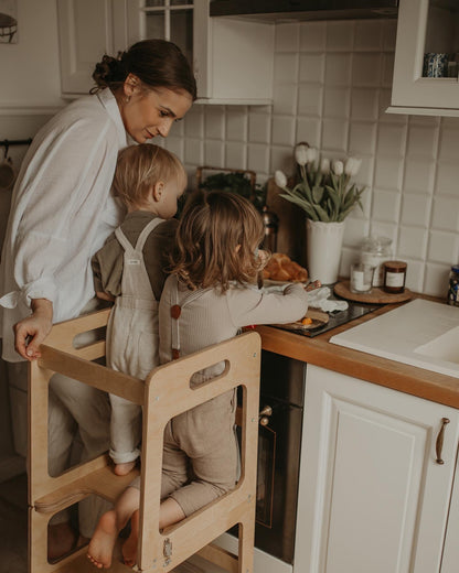 Kitchen helper i biurko w jednym