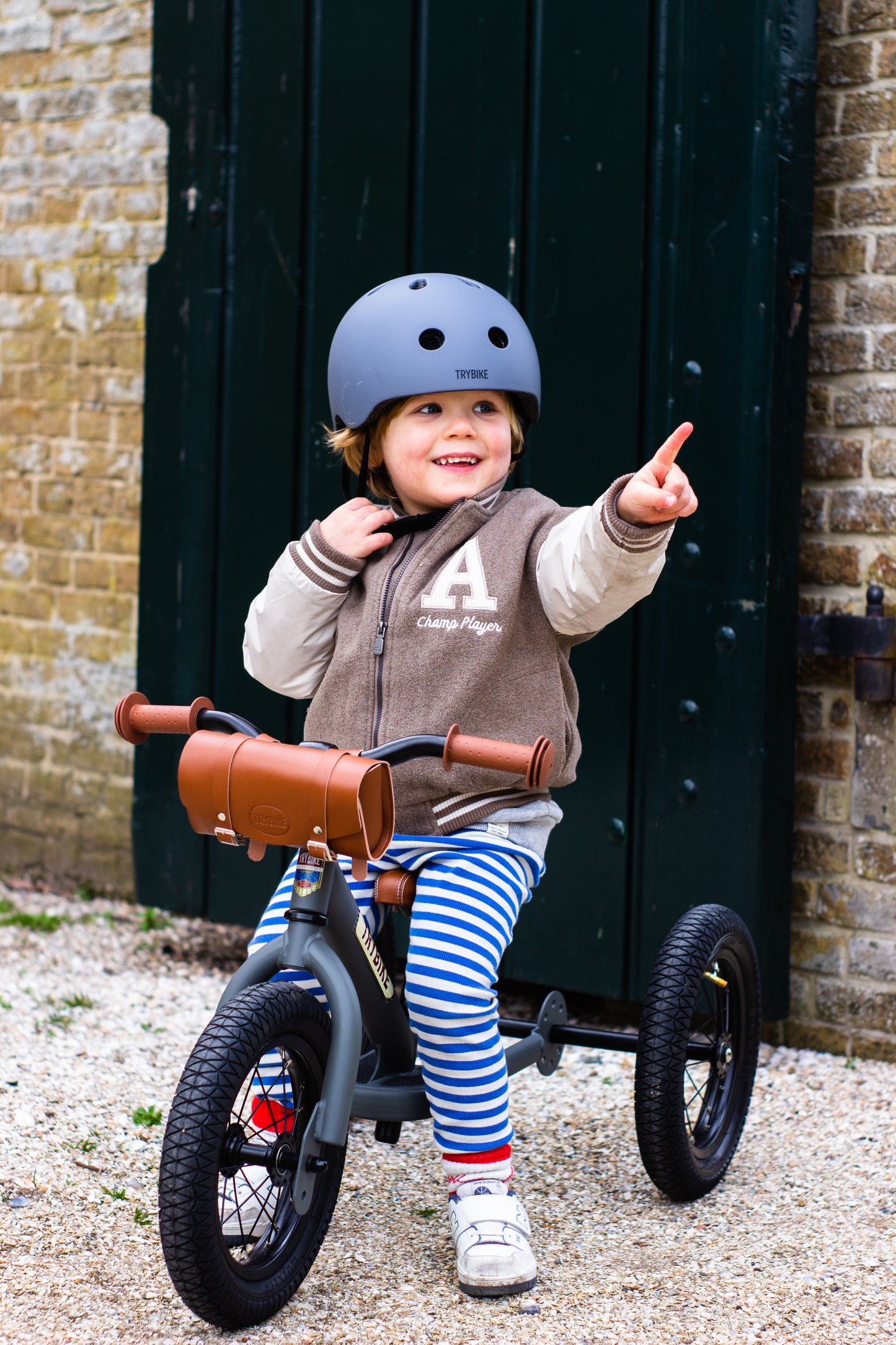 Kask dziecięcy na rower rolki deskorolkę hulajnogę szary XS Trybike