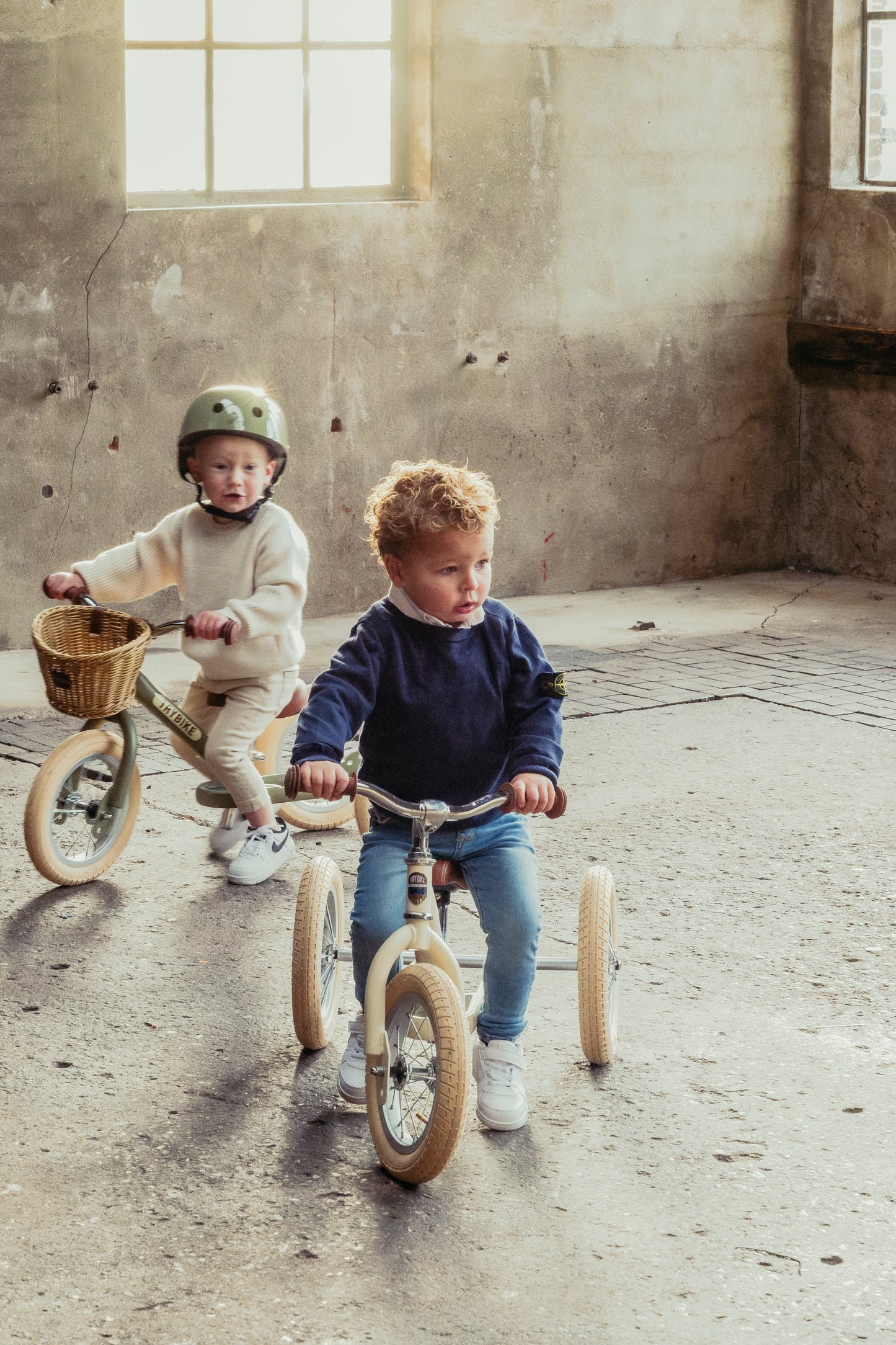 Pierwszy rowerek trójkołowy dziecięcy biegowy 2w1 kremowy matowy Trybike